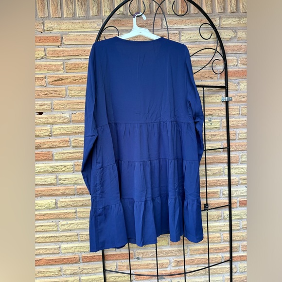 Women's Long Sleeve V Neck Button Down NWOT - Picture 2 of 2